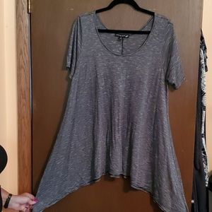 Black and white t-shirt